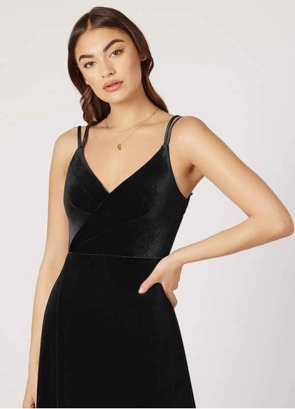 Wocenet Hapa Velvet Dress