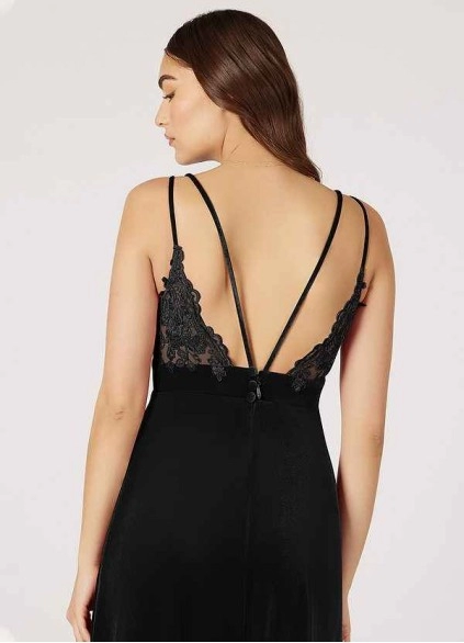 Wocenet Hapa Velvet Dress