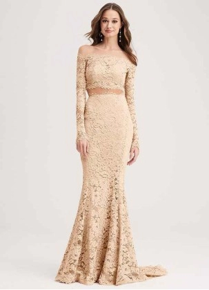 PT101 5 Wocenet Signature Lace Fit-and-flare Skirt