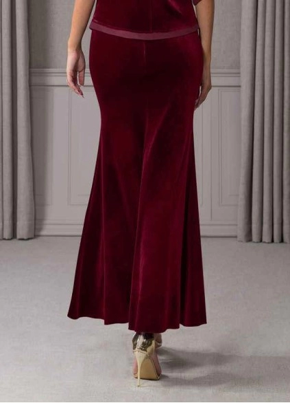 Wocenet Zana Velvet Skirt
 ( Final Sale )